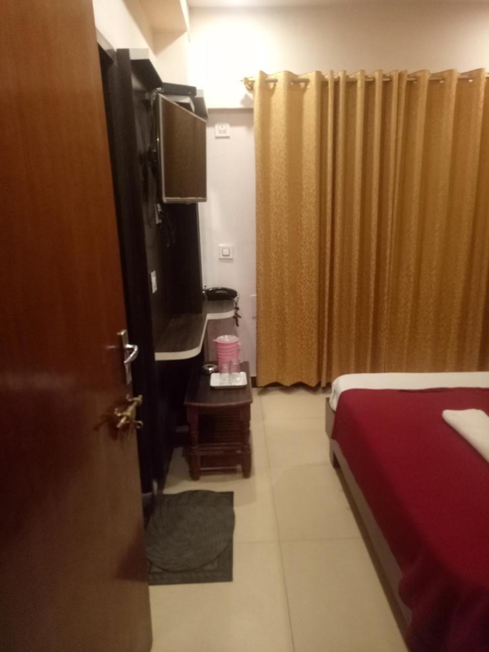 Hotel Sangeeth Lodging Mysore Exterior foto